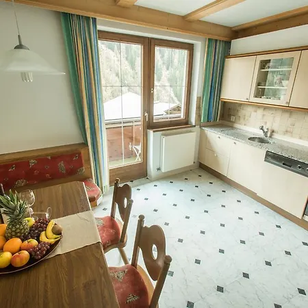 Haus Am Brunnen * سامنون